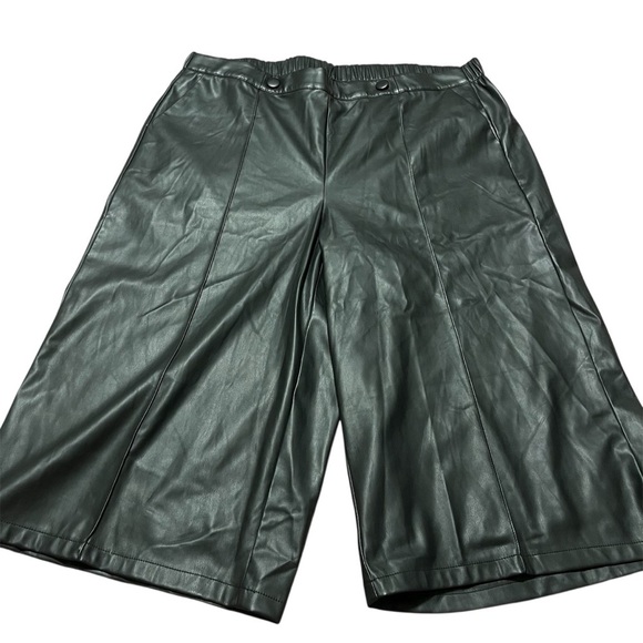 Lane Bryant Pants - NWT Lane Bryant Faux Leather Extra Wide Leg Pants Plus Size 24 Elastic Black